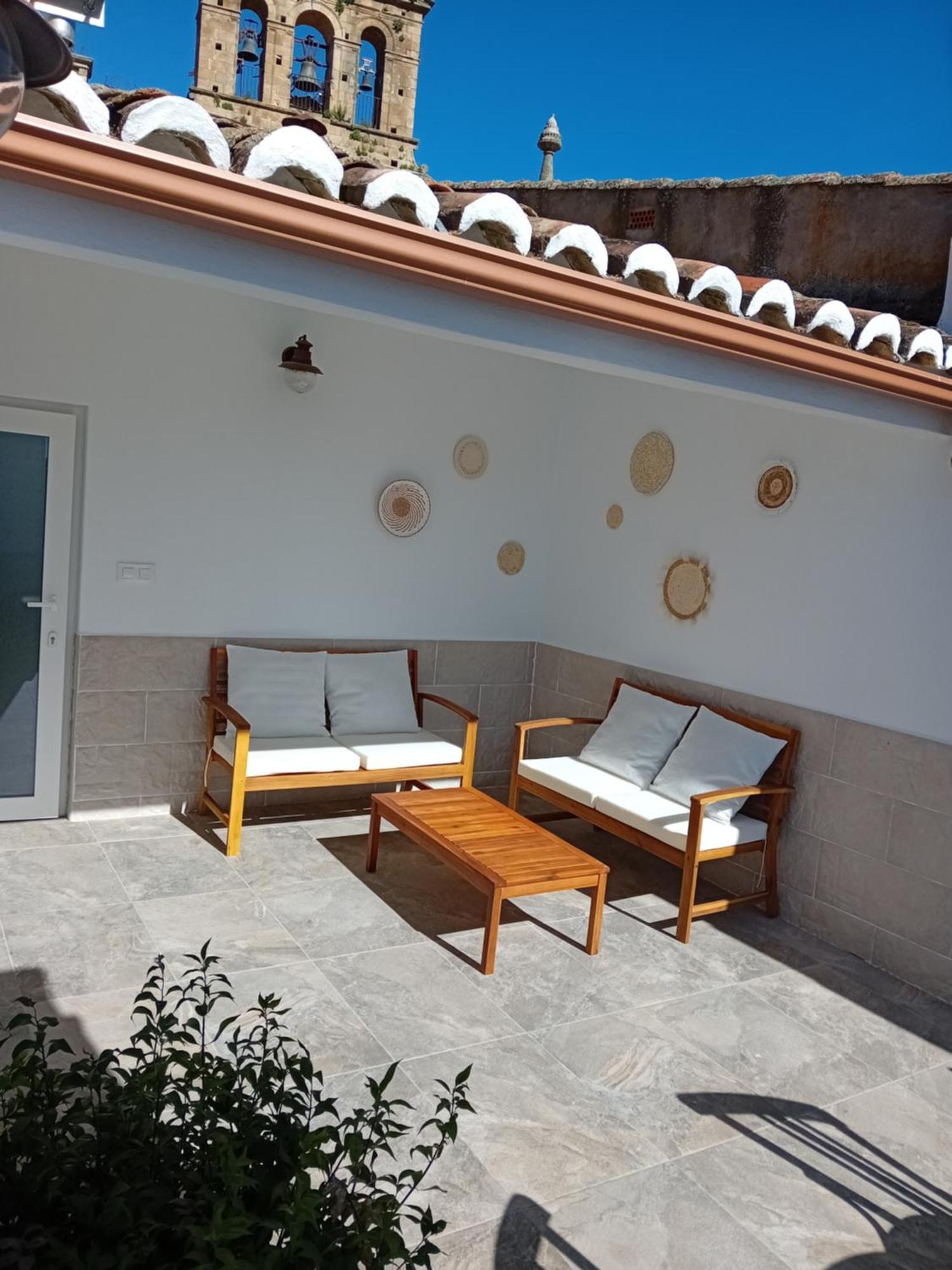 Apartamento Plaza San Francisco Trujillo Exteriér fotografie